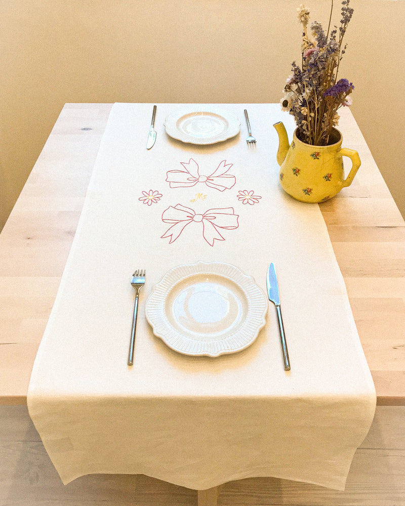 Table runner Jasmin with monogram - Small size